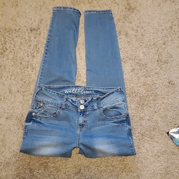 Wallflower Denim - WallFlower Jeans